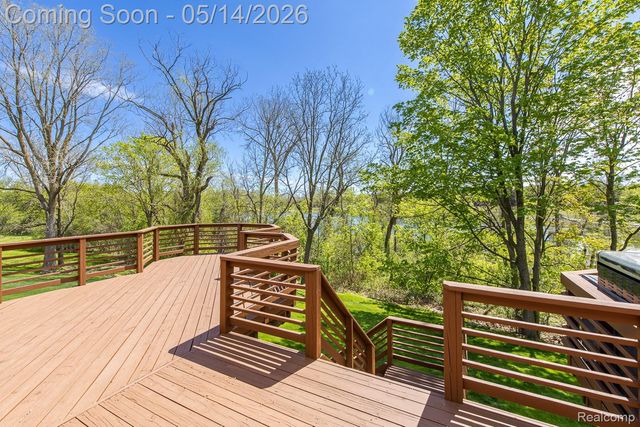 6357 Golf View Drive, Independence Charter Township, MI 48346