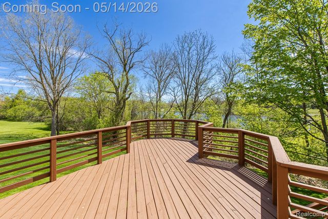 6357 Golf View Drive, Independence Charter Township, MI 48346