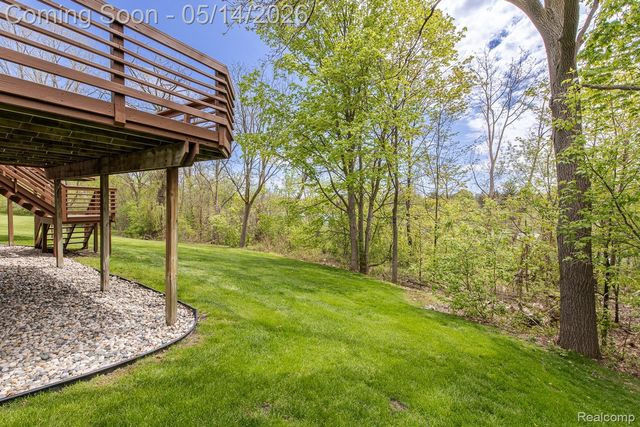 6357 Golf View Drive, Independence Charter Township, MI 48346