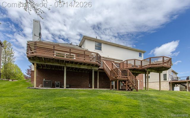 6357 Golf View Drive, Independence Charter Township, MI 48346