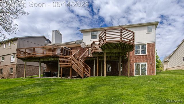 6357 Golf View Drive, Independence Charter Township, MI 48346