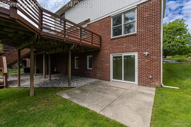 6357 Golf View Drive, Independence Charter Township, MI 48346