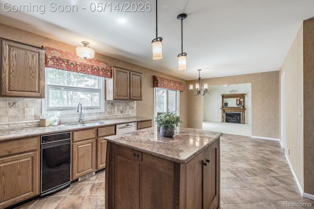 6357 Golf View Drive, Independence Charter Township, MI 48346