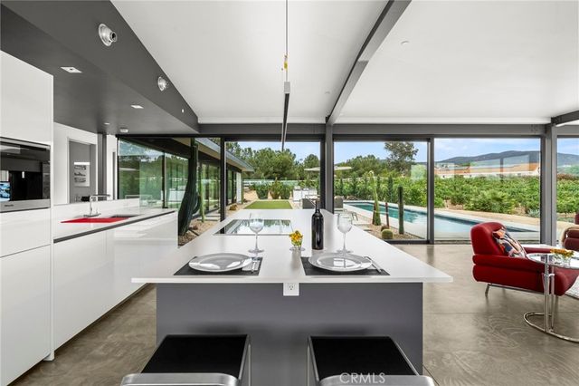 36453 Via El Pais Bonita, Temecula, CA 92592