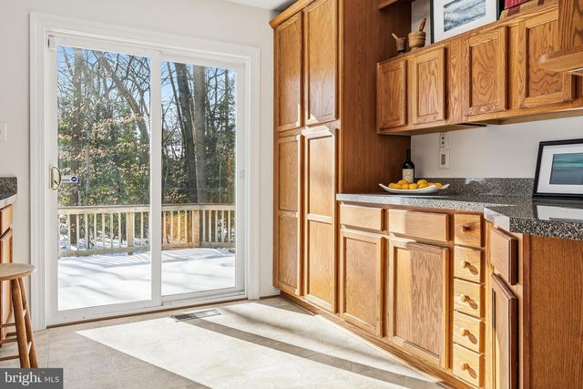 7433 SPRING TREE DR, Springfield, VA 22153