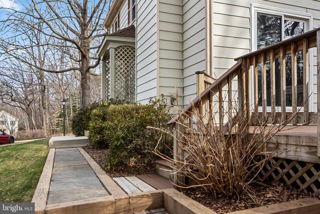 7433 SPRING TREE DR, Springfield, VA 22153