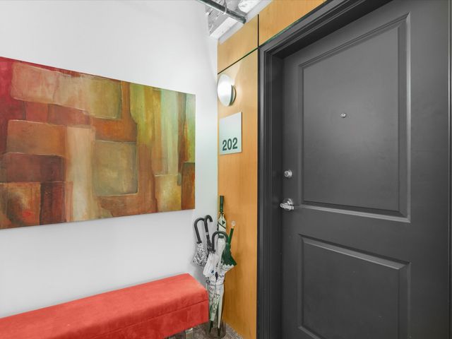 329 E Colorado Boulevard 202, Dallas, TX 75203