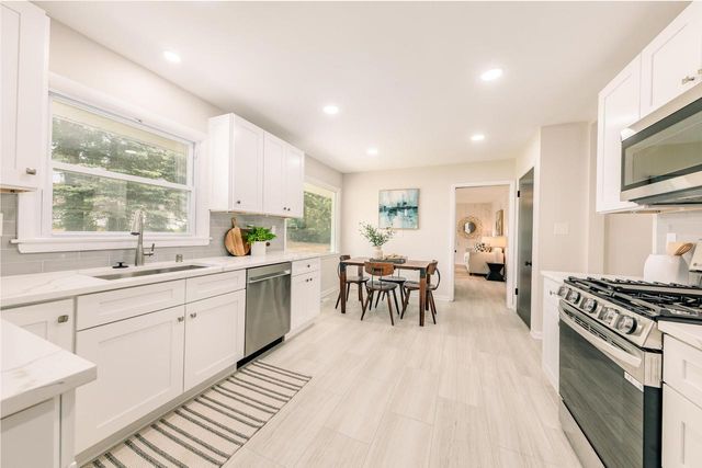 15300 Clifford COURT, Brookfield, WI 53005