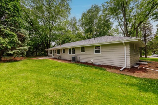 15300 Clifford COURT, Brookfield, WI 53005