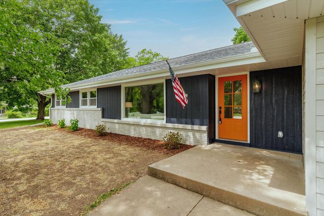 15300 Clifford COURT, Brookfield, WI 53005