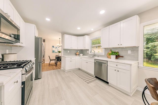 15300 Clifford COURT, Brookfield, WI 53005