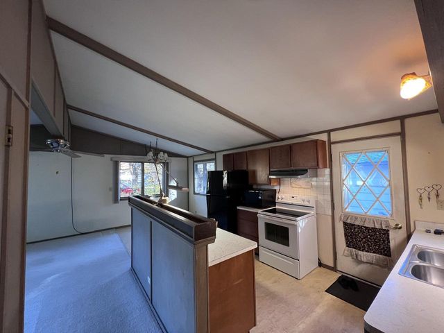 202 N 58th St, Superior, WI 54880