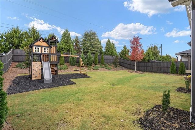 626 Shadow Moss Avenue, Canton, GA 30115
