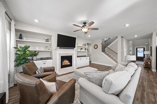 626 Shadow Moss Avenue, Canton, GA 30115