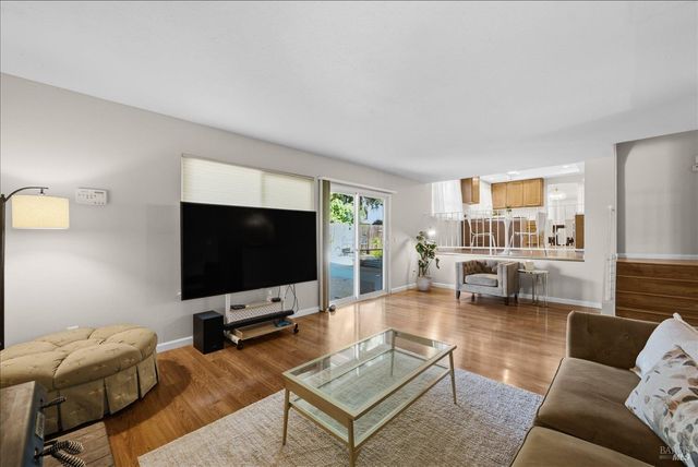 636 Tiburon Ct, Vacaville, CA 95687