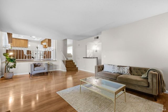 636 Tiburon Ct, Vacaville, CA 95687