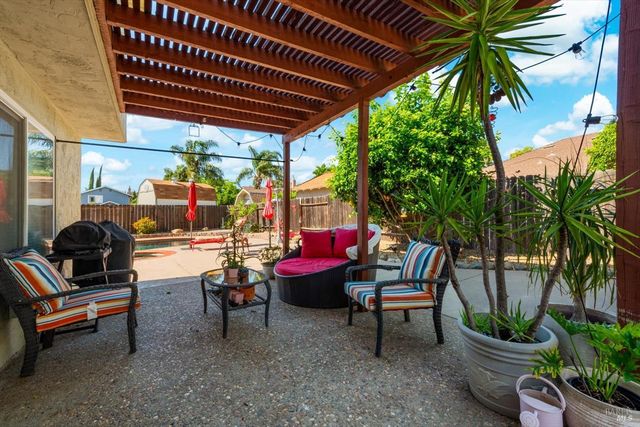 636 Tiburon Ct, Vacaville, CA 95687