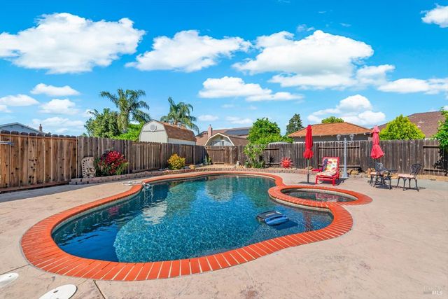 636 Tiburon Ct, Vacaville, CA 95687