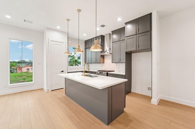 4504 Terry Street, Houston, TX 77009