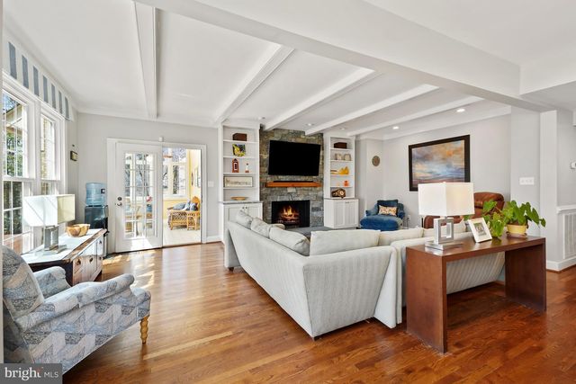 10 MEYER POINT CT, Potomac, MD 20854