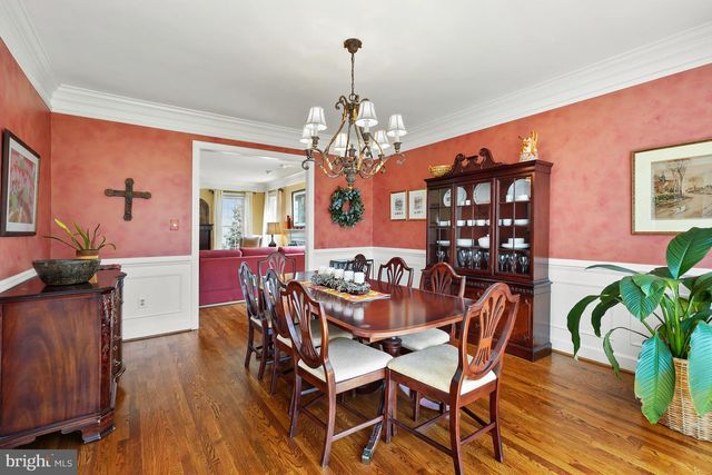 10 MEYER POINT CT, Potomac, MD 20854