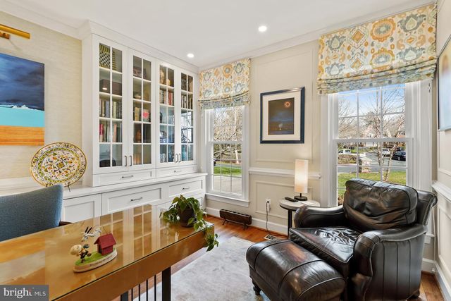 10 MEYER POINT CT, Potomac, MD 20854