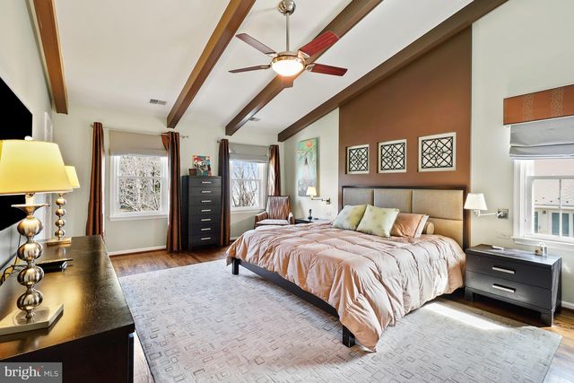 10 MEYER POINT CT, Potomac, MD 20854