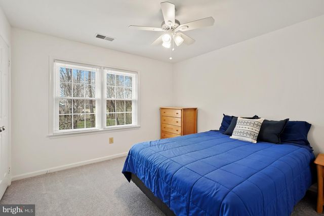 10 MEYER POINT CT, Potomac, MD 20854