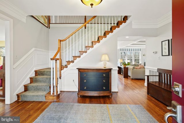 10 MEYER POINT CT, Potomac, MD 20854