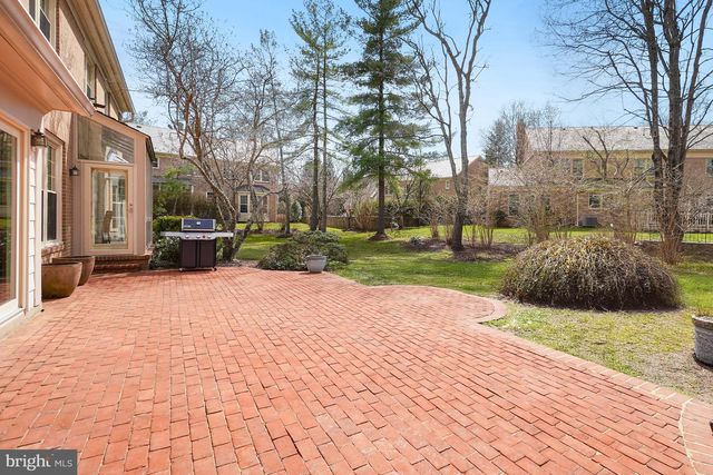 10 MEYER POINT CT, Potomac, MD 20854