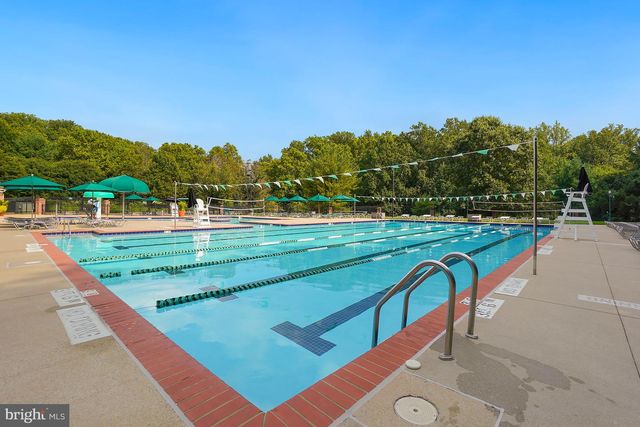 10 MEYER POINT CT, Potomac, MD 20854