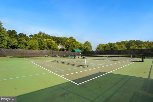 10 MEYER POINT CT, Potomac, MD 20854