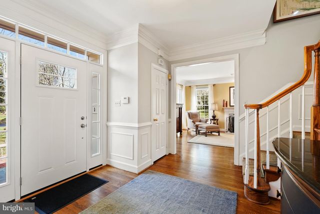 10 MEYER POINT CT, Potomac, MD 20854