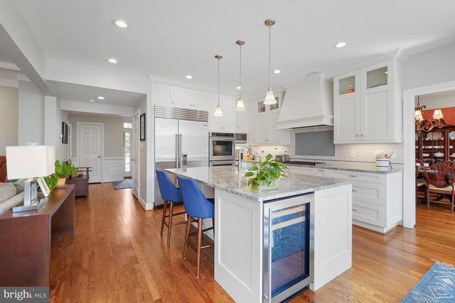 10 MEYER POINT CT, Potomac, MD 20854