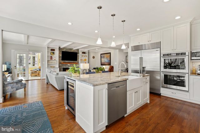 10 MEYER POINT CT, Potomac, MD 20854