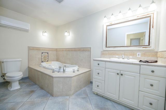 2410 Sherwood Ave, Modesto, CA 95350