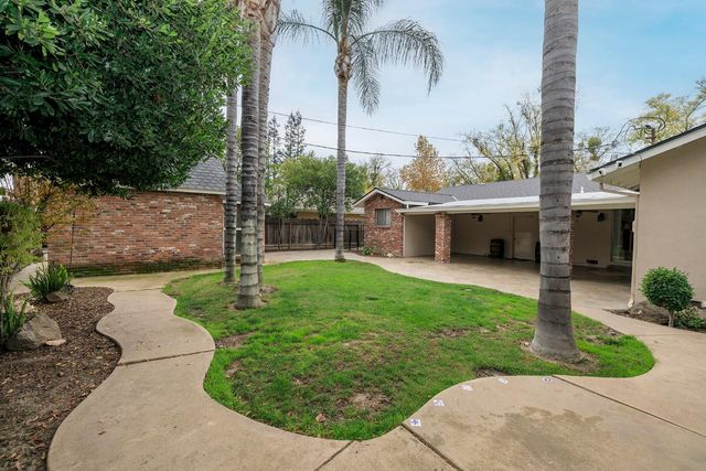 2410 Sherwood Ave, Modesto, CA 95350