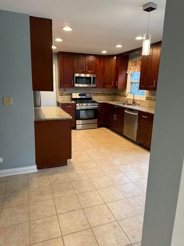1471 Brandywyn Lane, Buffalo Grove, IL 60089