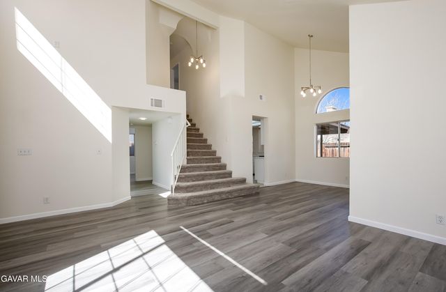 805 Jason Court, Lancaster, CA 93534