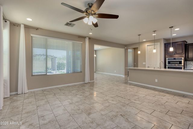 6516 W MADRE DEL ORO Drive, Phoenix, AZ 85083