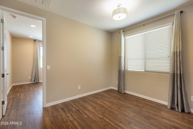 6516 W MADRE DEL ORO Drive, Phoenix, AZ 85083