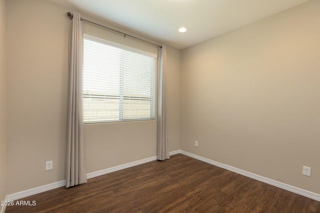 6516 W MADRE DEL ORO Drive, Phoenix, AZ 85083