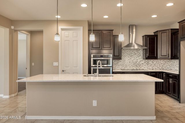 6516 W MADRE DEL ORO Drive, Phoenix, AZ 85083