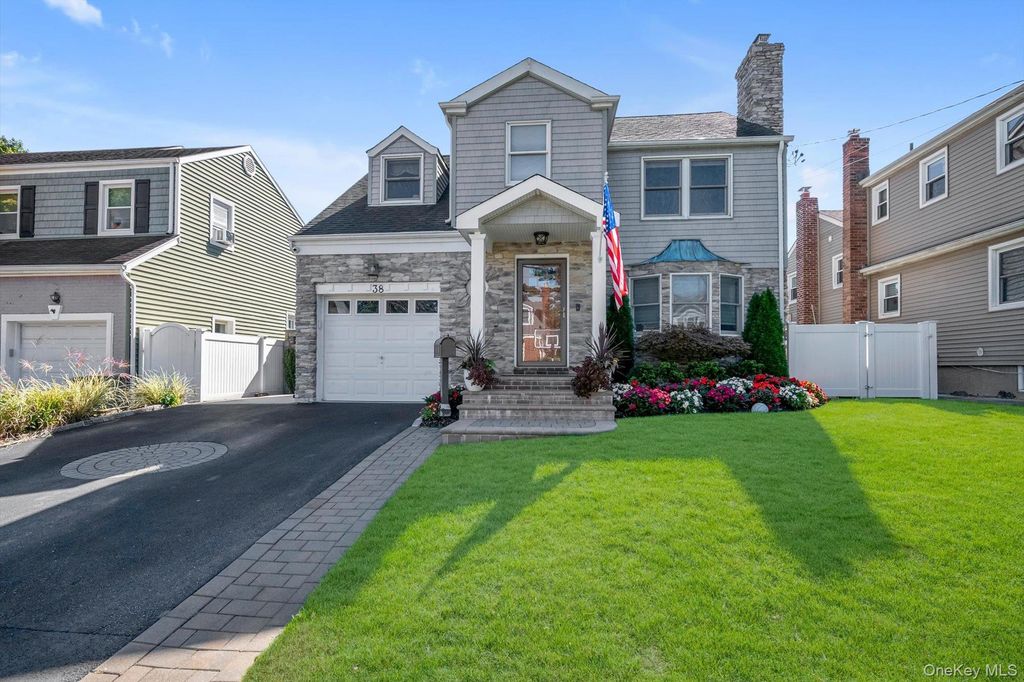 38 Newkirk Avenue, East Rockaway, NY 11518