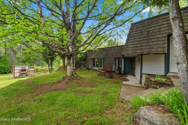 272 Hidden Spring Rd, Sandpoint, ID 83864