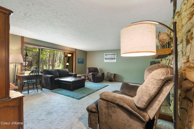 272 Hidden Spring Rd, Sandpoint, ID 83864