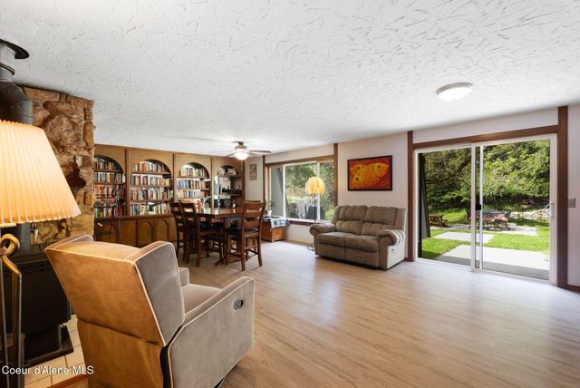 272 Hidden Spring Rd, Sandpoint, ID 83864