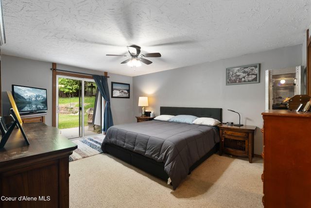 272 Hidden Spring Rd, Sandpoint, ID 83864