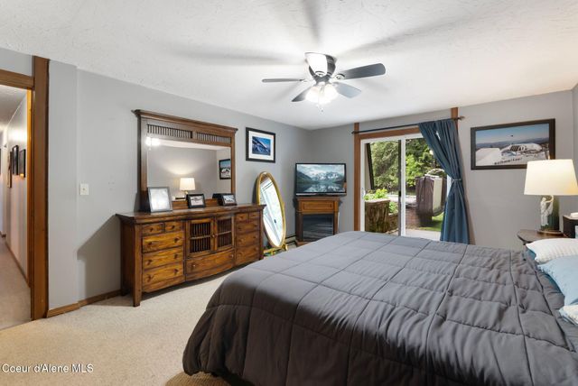 272 Hidden Spring Rd, Sandpoint, ID 83864