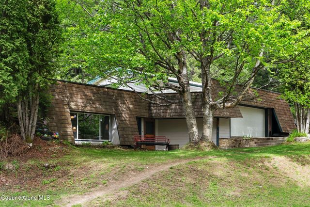 272 Hidden Spring Rd, Sandpoint, ID 83864